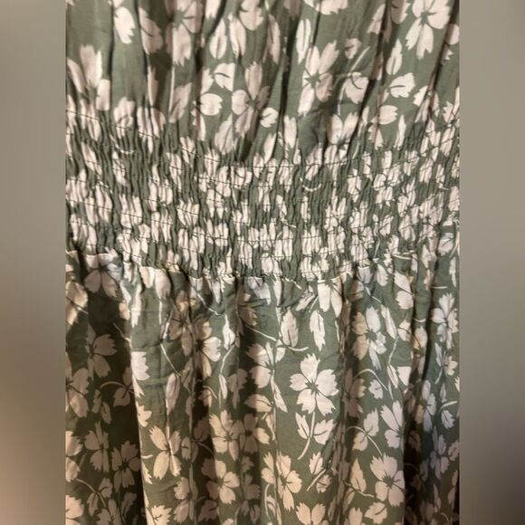 Floral Green Maxi Dress - Picture 8 of 12